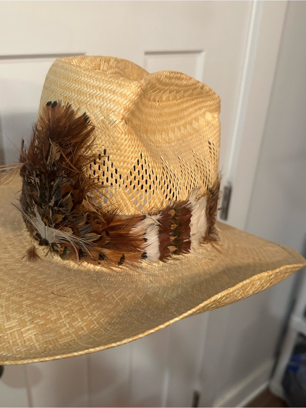 Resistol Straw Cowboy Hat With Beautiful Feather Size: 7 New Condition